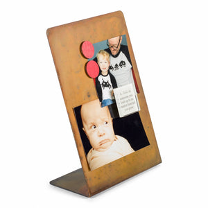 Tall Magnetic Frame – Say goodbye to fussy glass and incorrect print sizes, this frame accommodates several prints in one example with child photos
