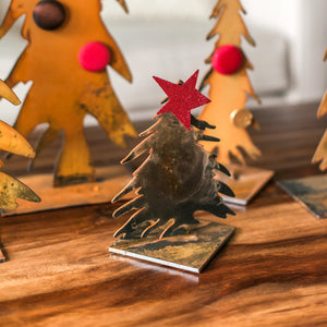 Collectible Tree Sculpture – This cute little pine tree looks best paired up with other tree sculptures or other treasures you already have at home, especially around the holidays displayed with magnets and other sculptures