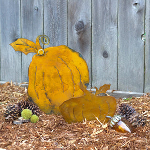 Brady Pumpkin Sculpture – Short and plump pumpkin sculpture is the perfect versatile fall decoration that can be used all season long and especially for Halloween and Thanksgiving displayed outdoors