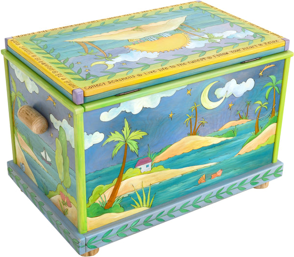 Chest –  Island themed chest with sunny beach motif