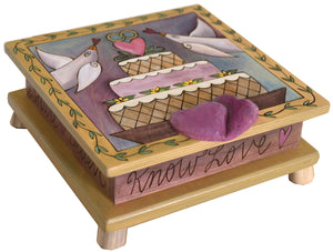 Keepsake Box – Beautiful love themed box design perfect for a wedding or anniversary gift