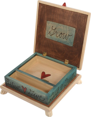 Keepsake Box – Classic tree of life in a rolling hills landscape motif with a heart handle